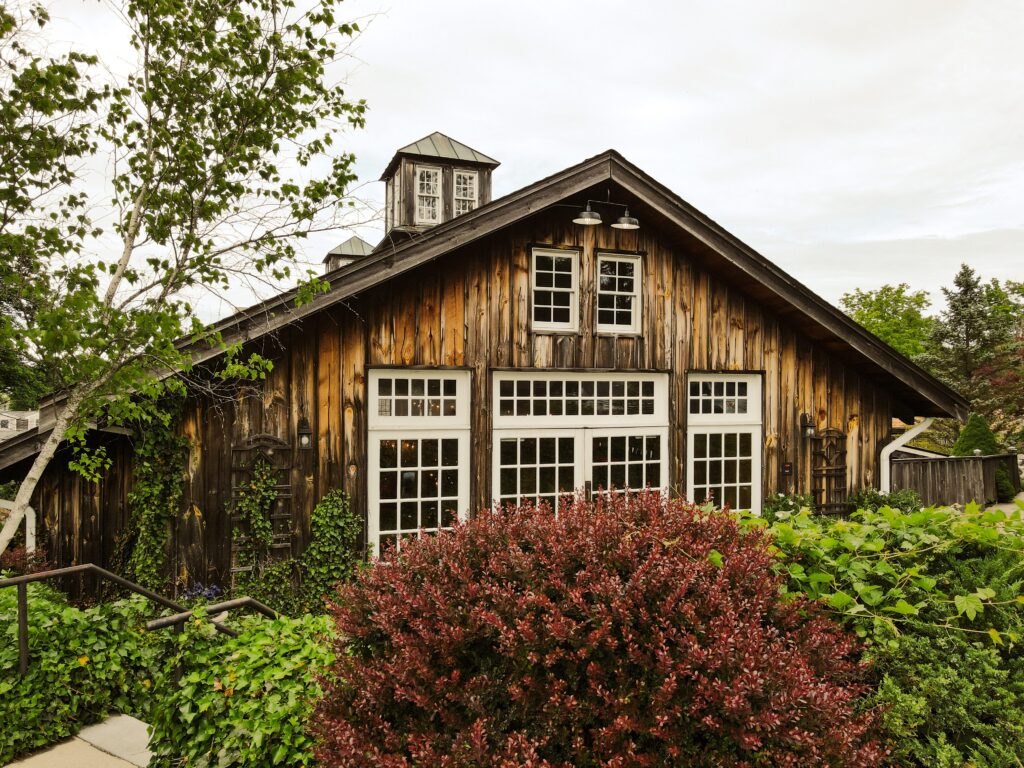 Red Lion Inn, Cohasset, MA wedding and event venue